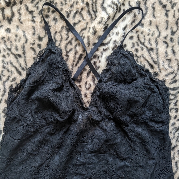 Lace bodysuit - Picture 3 of 7